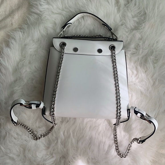 White square backpack with chains - Picture 3 of 5